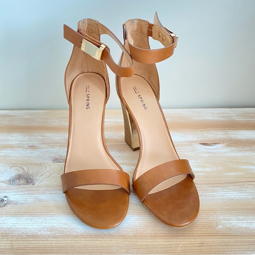 Call It Spring Chunky Heeled Ankle Strap Women’s Sandals - Tan / Brown